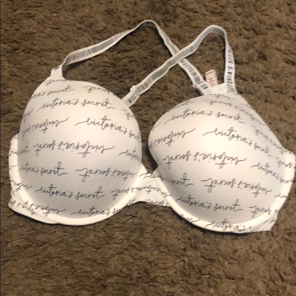 Brand new never worn Victoria Secrets T-shirt bra